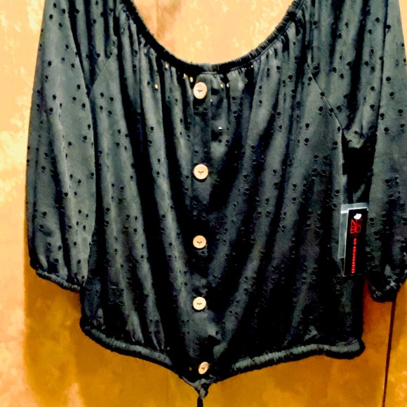 Juniors woman’s top - Picture 1 of 6